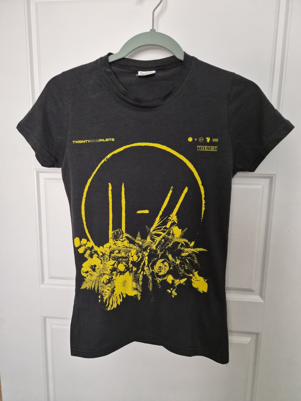 Women's Trench Yellow And Grey Twenty One Pilots Short Sleeve Graphic T-shirt